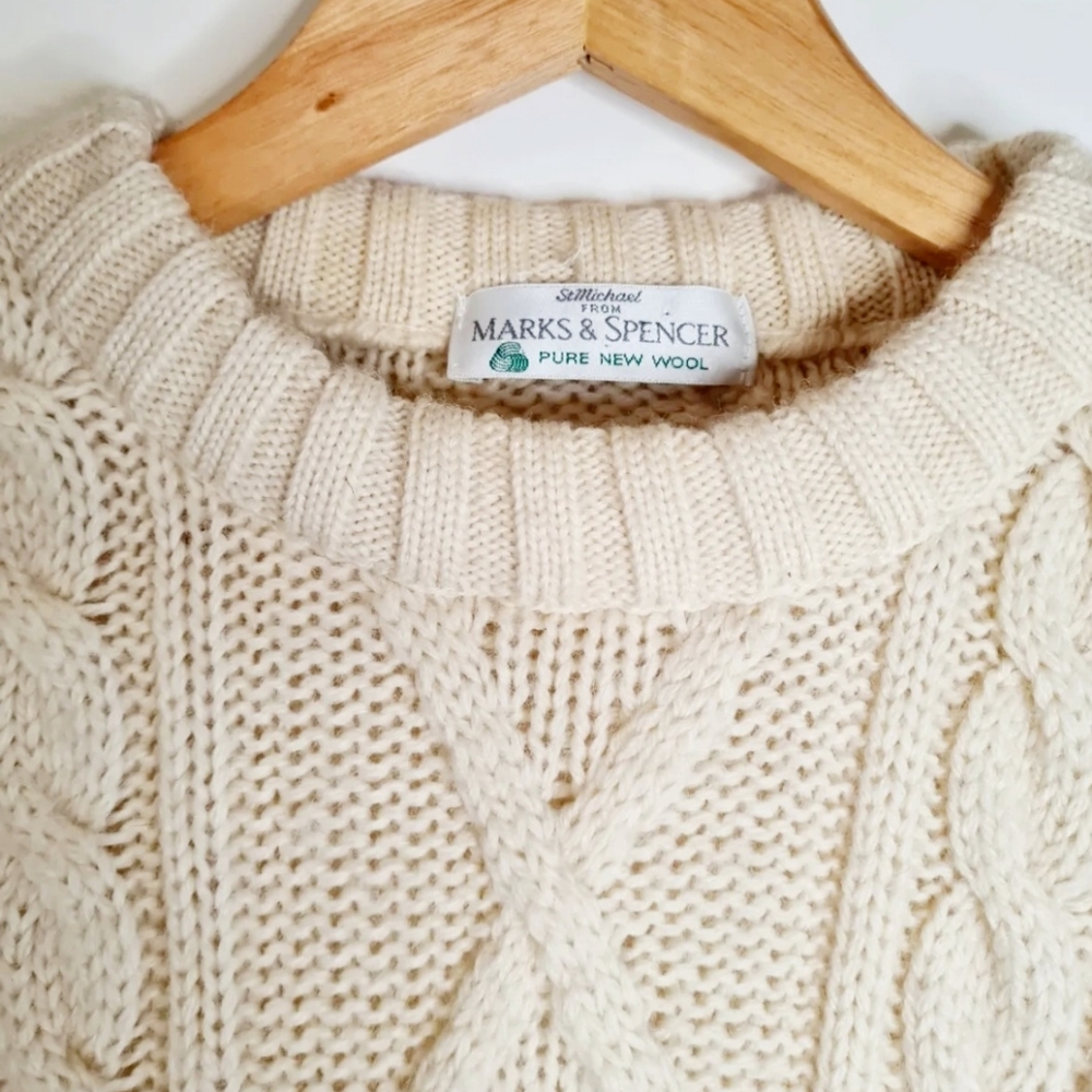 Vintage M&S Pure Wool Cream Cable Knit Scandi Chunky Size L 42" Chest - Picture 2 of 10